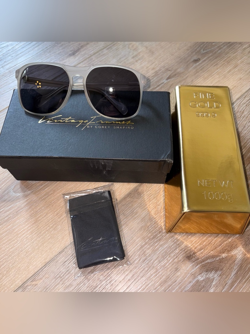 “VINTAGE FRAMES” SUNGLASSES BY COREY SHAPIRO FULL INCLUSION NEW IN BOX MSRP $350